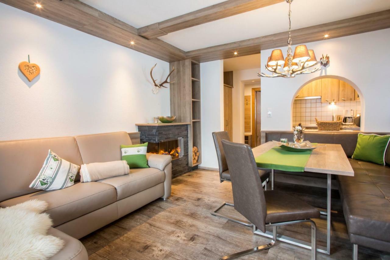 Alpen Apartments Austria Berwang Luaran gambar